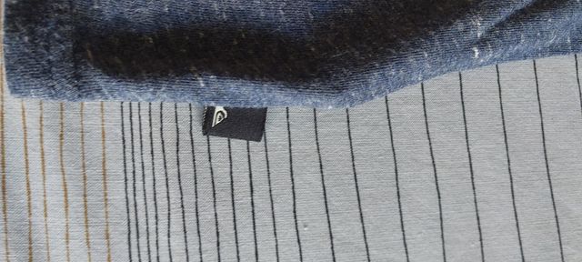 Camiseta Quiksilver gris