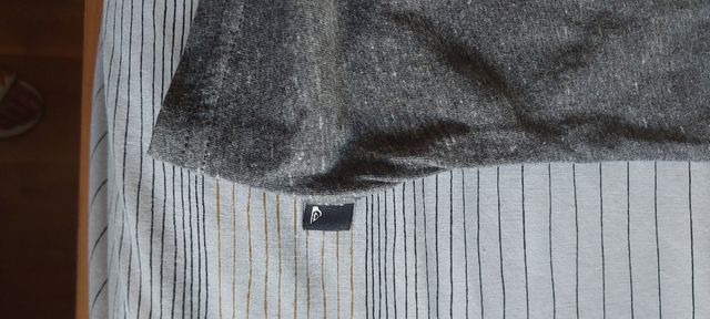 Camiseta Quiksilver gris