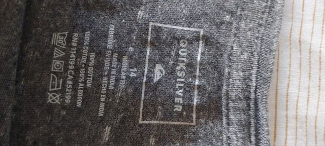 Camiseta Quiksilver gris