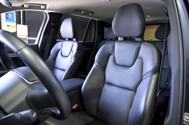 Volvo XC90   2.0 B5 D AWD Momentum Pro Auto 