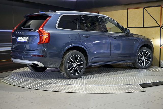 Volvo XC90   2.0 B5 D AWD Momentum Pro Auto 