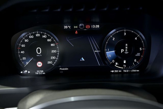 Volvo XC90   2.0 B5 D AWD Momentum Pro Auto 