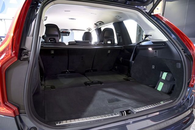 Volvo XC90   2.0 B5 D AWD Momentum Pro Auto 