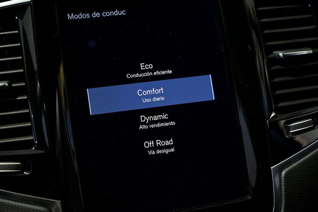 Volvo XC90   2.0 B5 D AWD Momentum Pro Auto 
