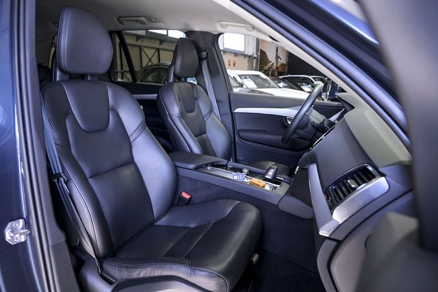 Volvo XC90   2.0 B5 D AWD Momentum Pro Auto 