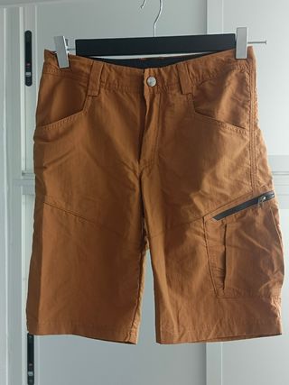 Pantalón corto trekking niño marrón. 10-11 años.