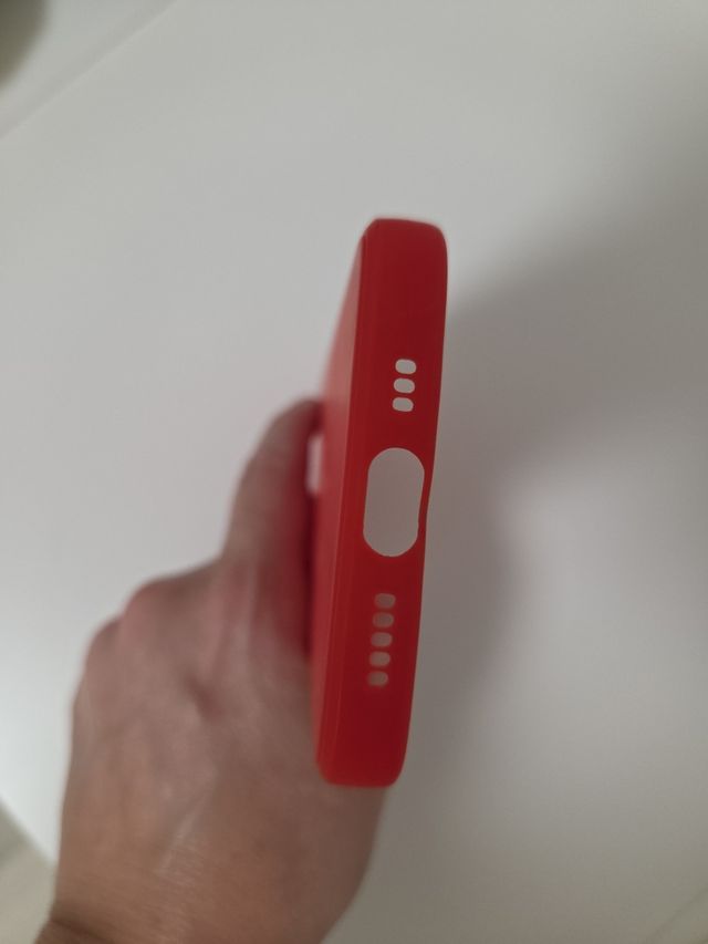 Custodia rossa per iPhone 14