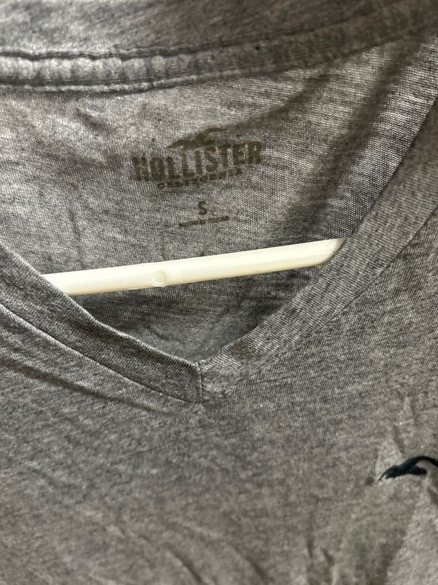 Camiseta Hollister gris talla S