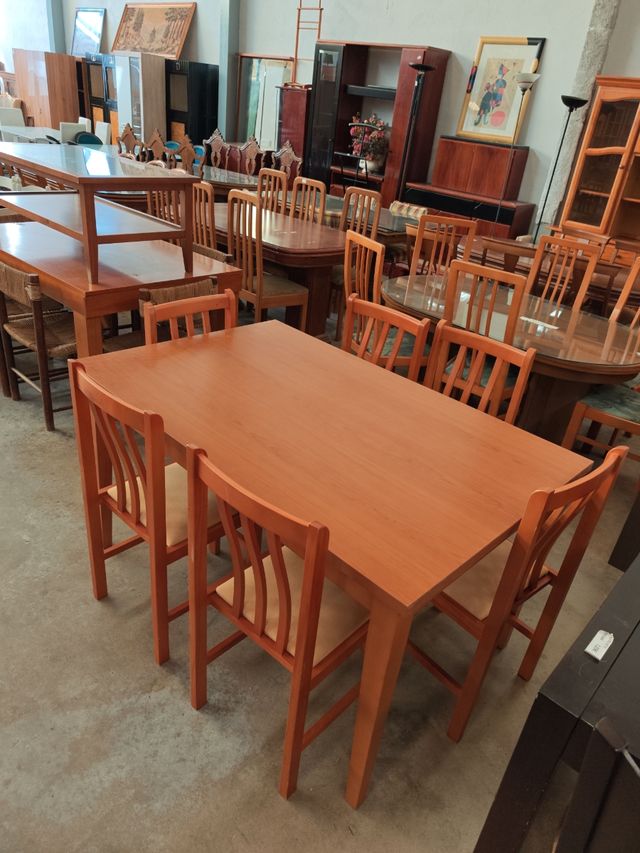 Mesa y 6 sillas comedor madera