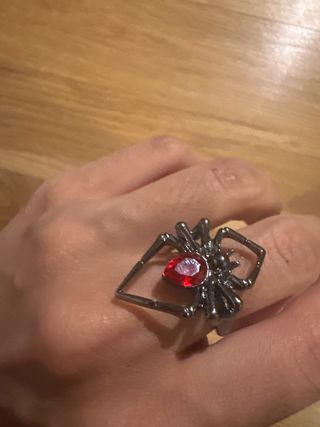 Anillo araña rojo - Gótico