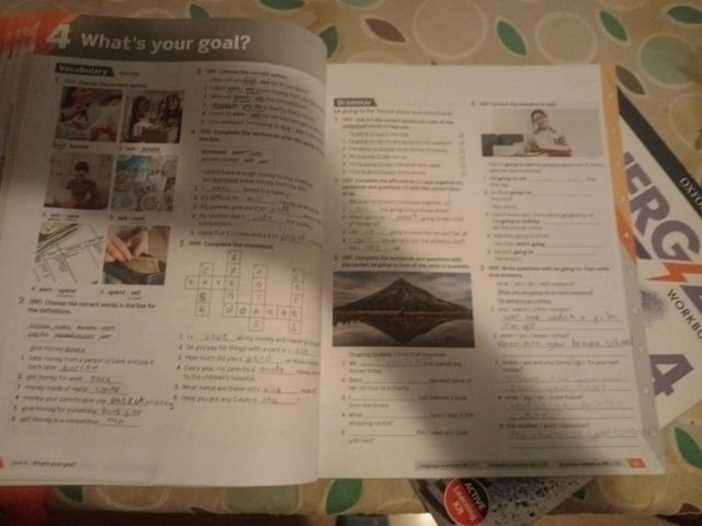 Workboook inglés energize 2 y 4