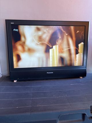 TV Panasonic 32" TX-32LED7F LCD