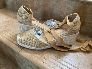 Alpargatas beige de esparto