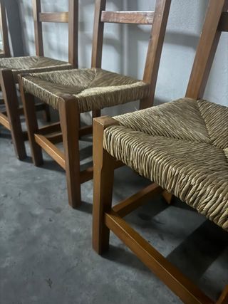 5 sillas mimbre y madera