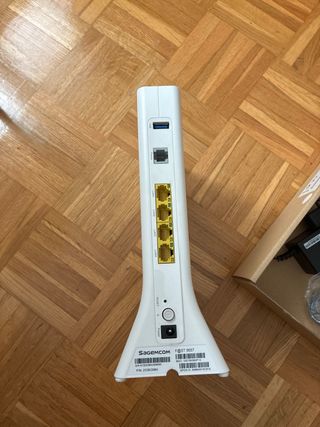 Sagemcom Fast 5657 - Router