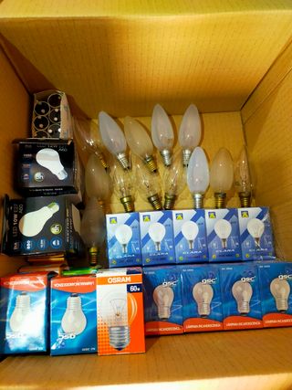 Lampadine LED e a incandescenza