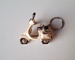 Llavero metal moto antigua vintage vespa scooter