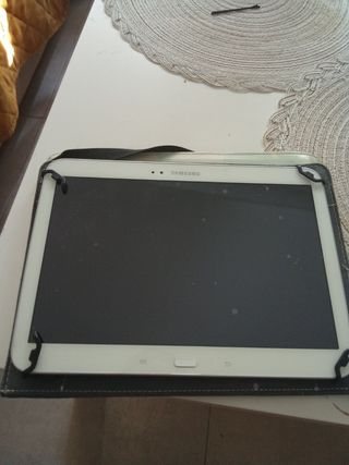 Tablet modelo GT-P5210 16 GB casi nueva