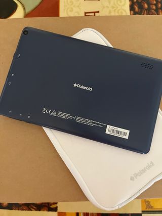 Tablet Polaroid negra, prácticamente sin uso