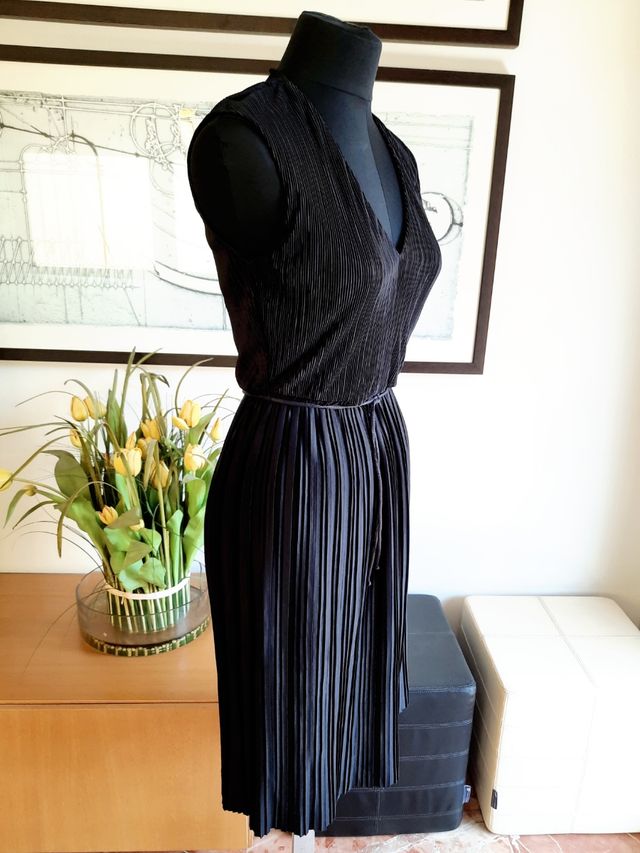 Vestido plisado Mango negro