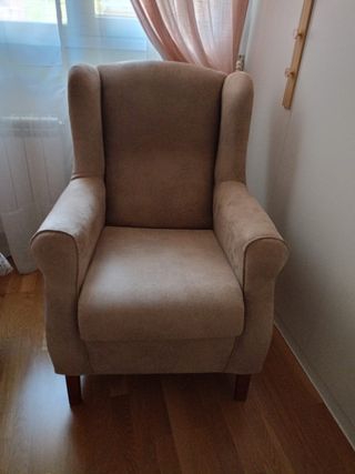 Sillón orejero beige - Cómodo y elegante