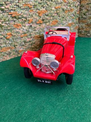 Jaguar SS 100 (1937) – Escala 1:18