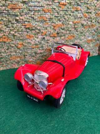 Jaguar SS 100 (1937) – Escala 1:18