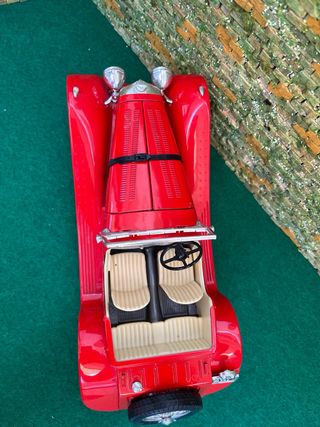 Jaguar SS 100 (1937) – Escala 1:18