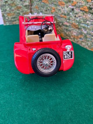Jaguar SS 100 (1937) – Escala 1:18