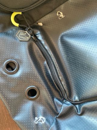 Mochila Kuikma 30L - Negra/Amarilla