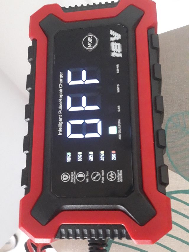 Cargador baterías coche moto 12V