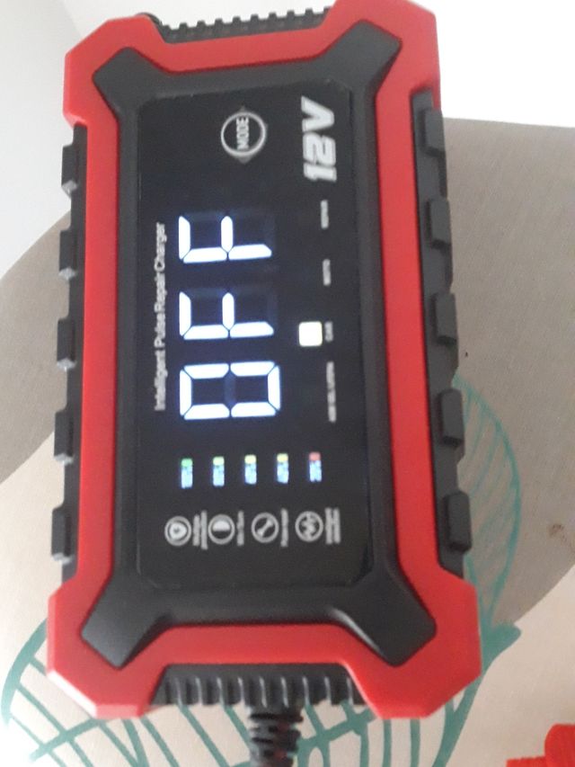 Cargador baterías coche moto 12V