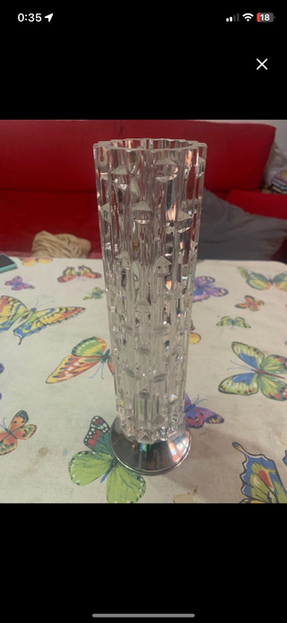 Jarrón cristal tallado - pie plata