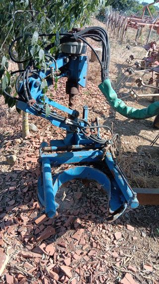 Máquina arrancar árboles