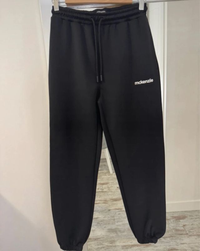 Pantalones deportivos McKenzie negros