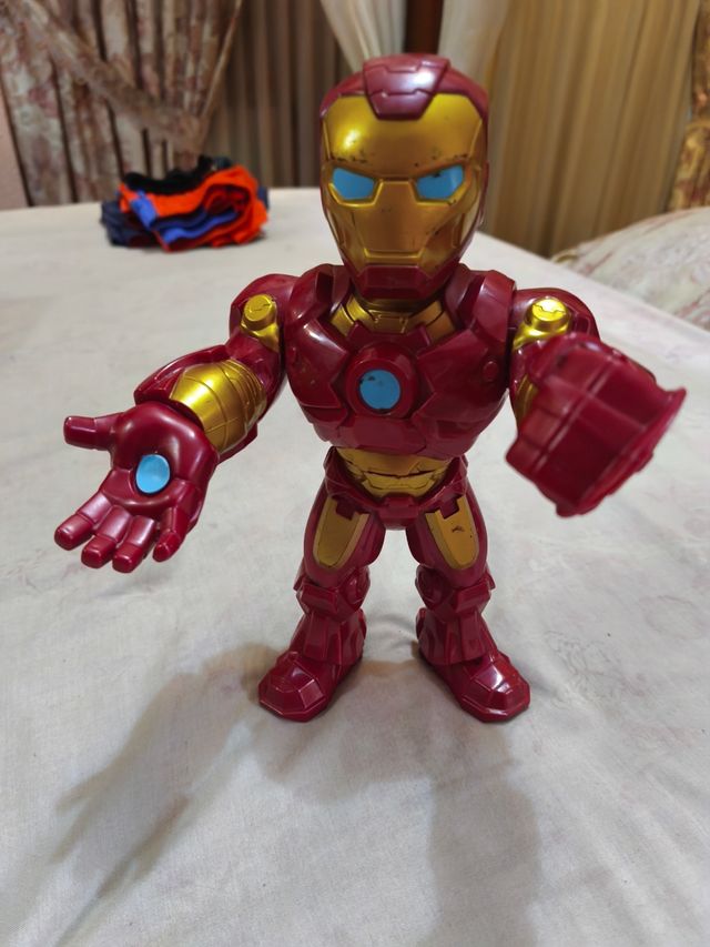 Brinquedo Robô Homem de Ferro