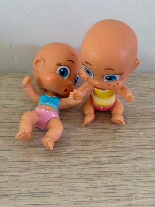 2 Muñecos Bebés Pequeños