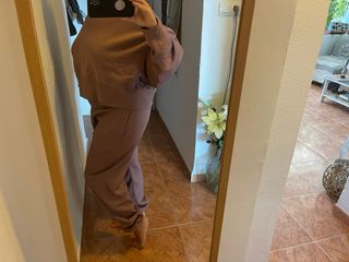 Chándal Nike marrón mujer M
Se hace rebaja .