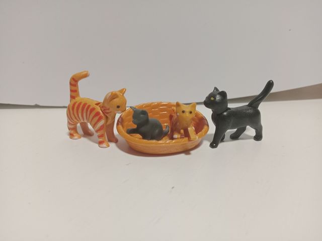 PLAYMOBIL Gatos: 2 adultos, 2 cachorros