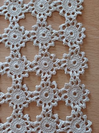 Centro uncinetto beige cotone