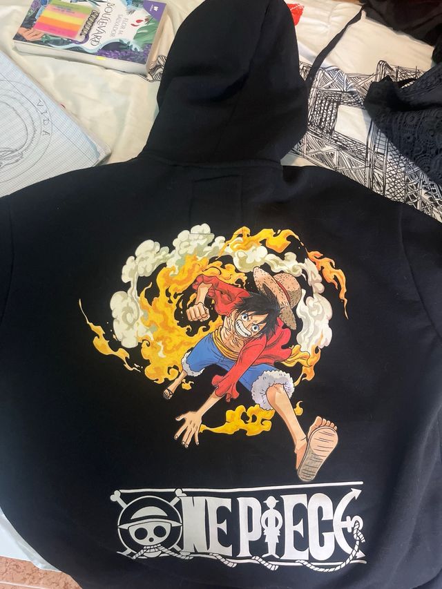 Jersey Bershka + top rojo