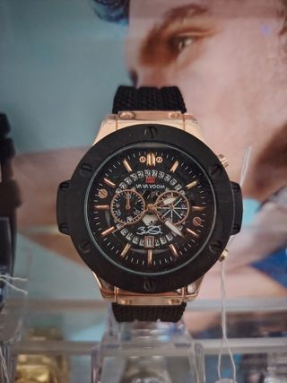 Reloj VA VA VOOM - Negro y Dorado