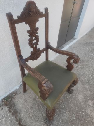 Sillón madera tallada escritorio antiguo
