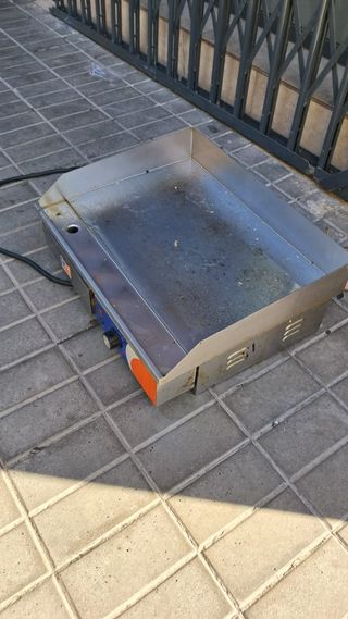 Plancha eléctrica usada