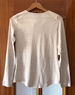 Camiseta Bershka beige talla M