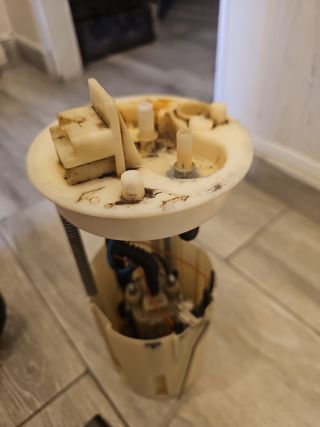 Bomba Combustible usada
