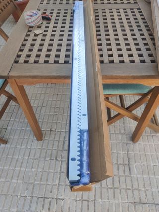 Cremallera puerta corredera 6m