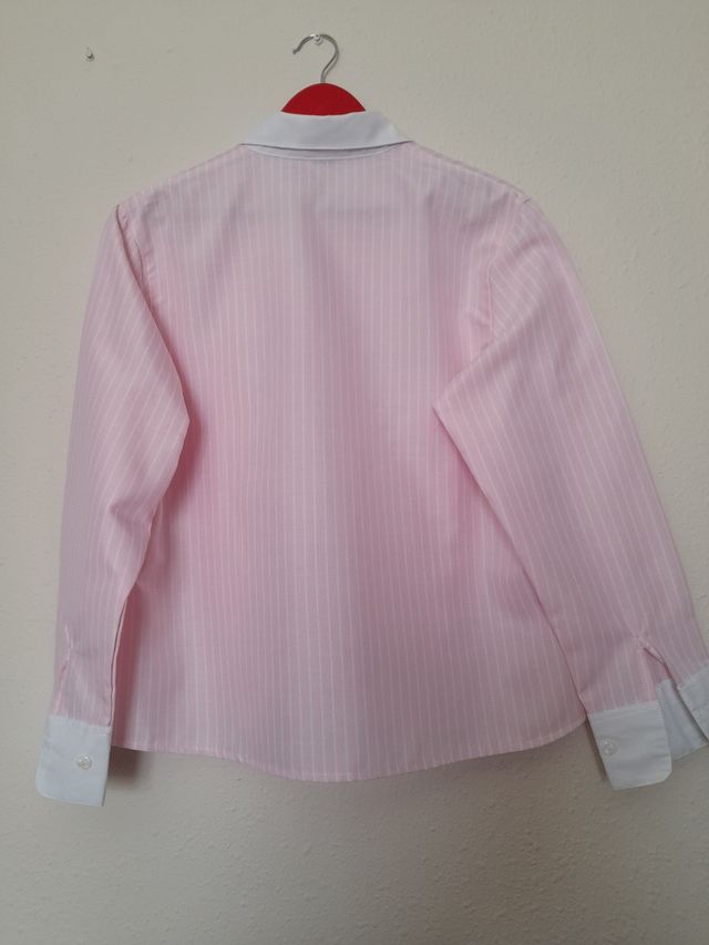 Camisa rosa rayas blancas