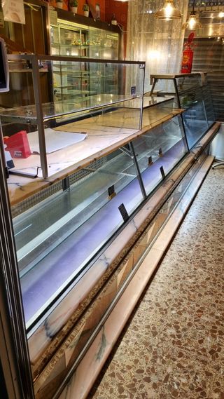 Vitrina refrigerada mostrador mármol