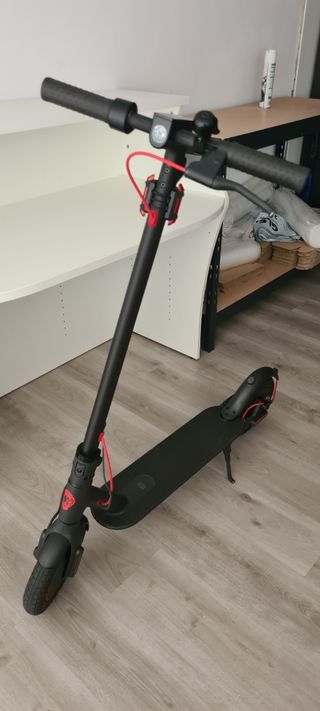 Patinete Xiaomi Pro eléctrico + Cargador original.